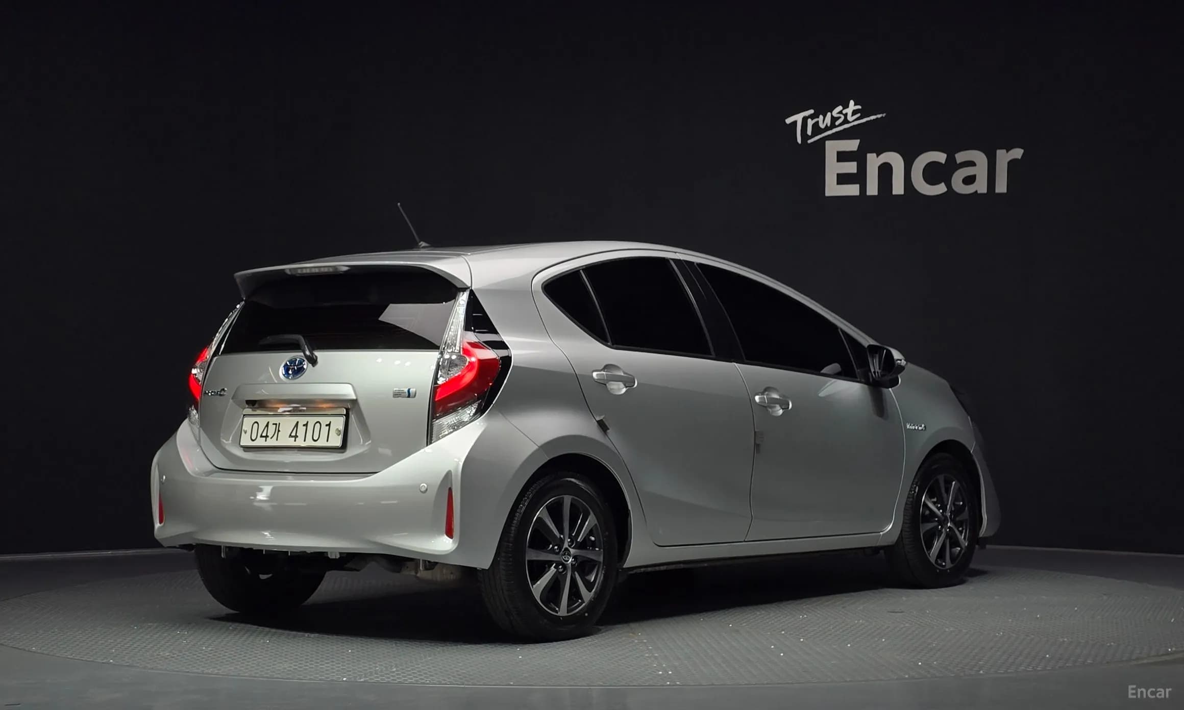 Prius C