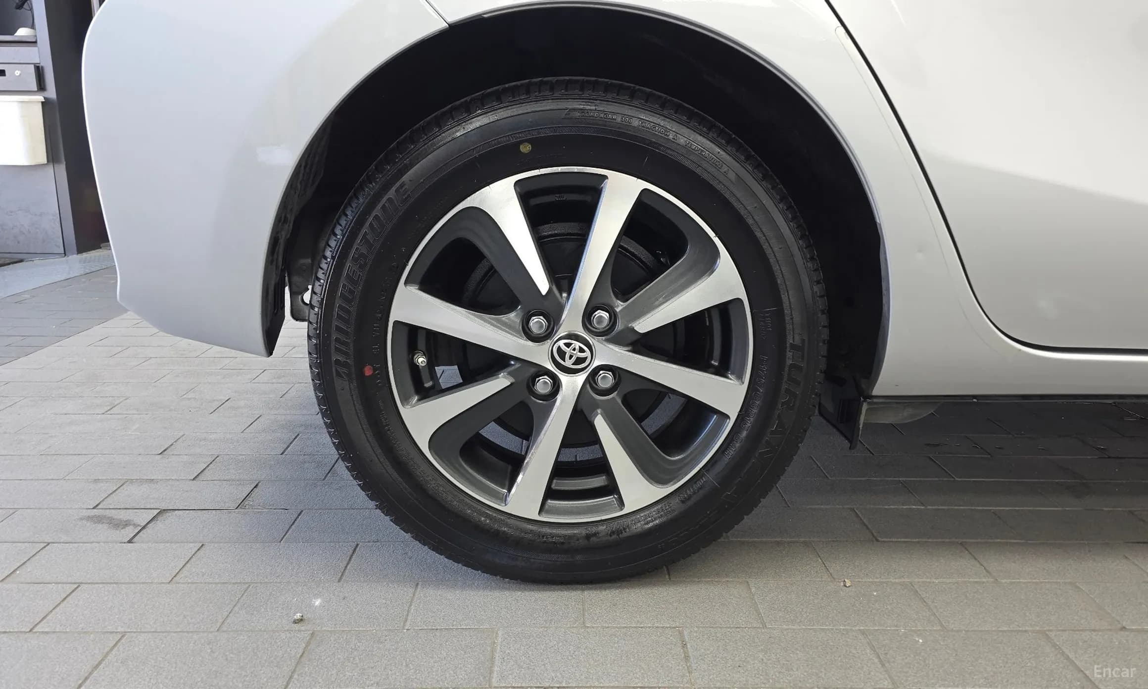 Prius C