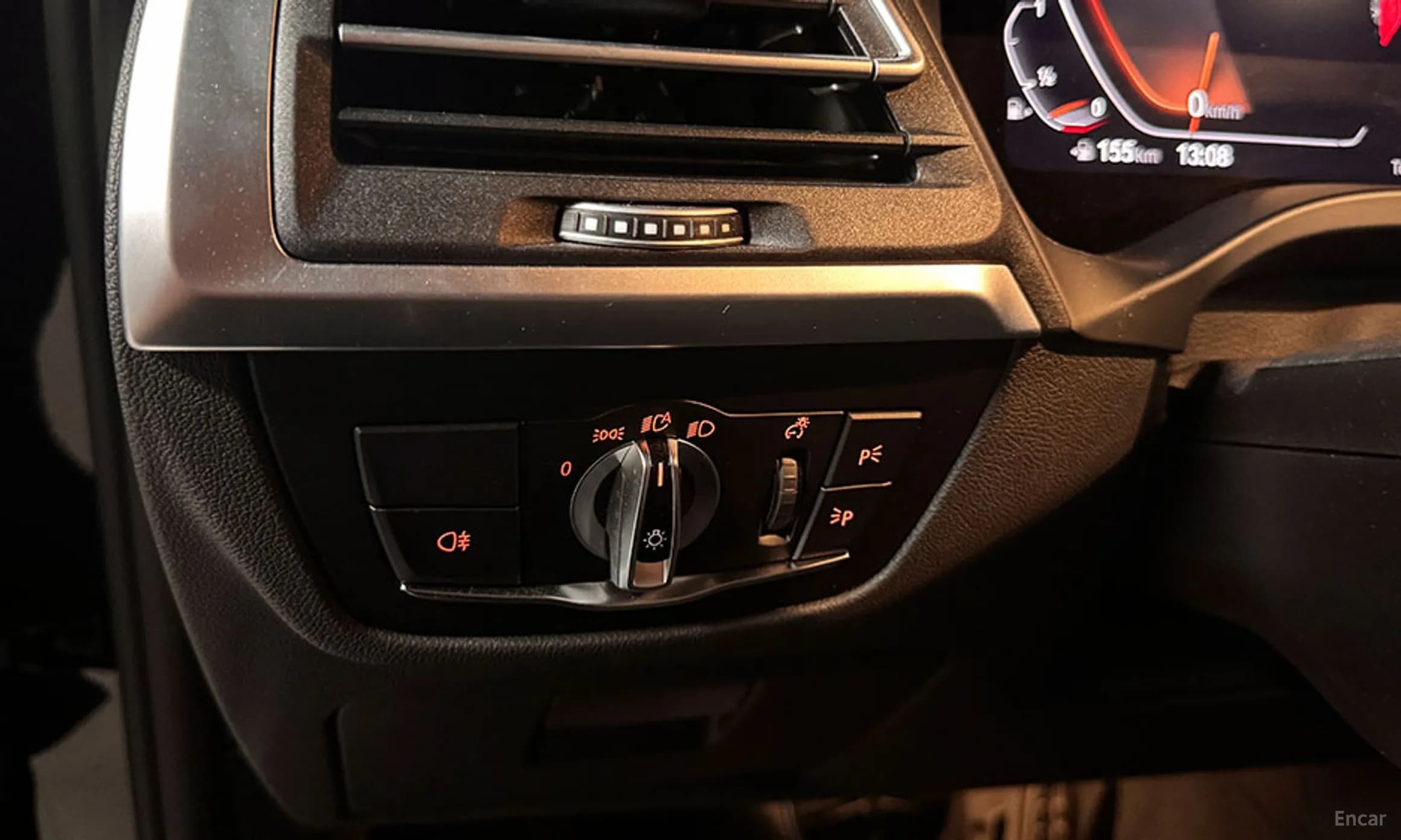 X4 (G02)