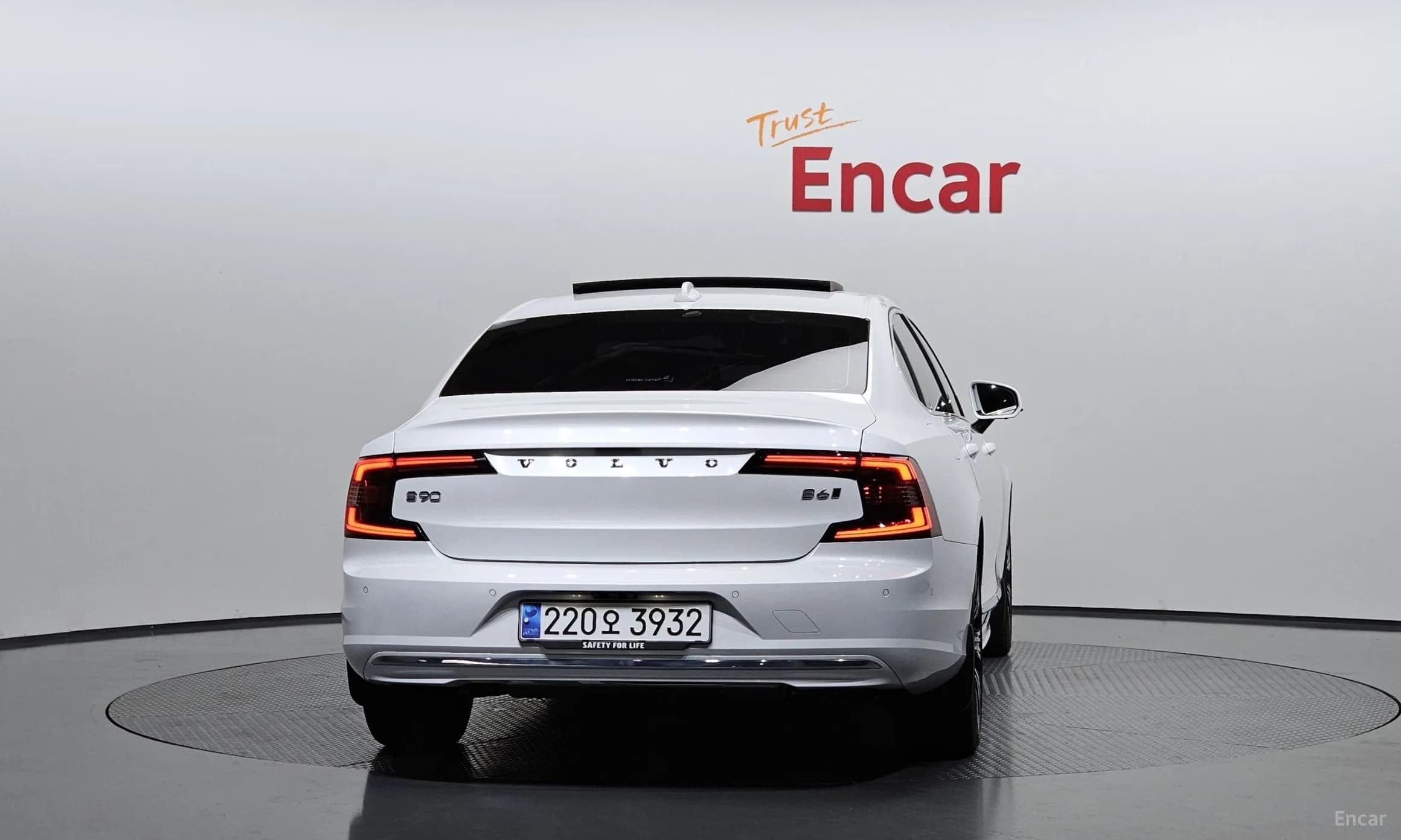 S90