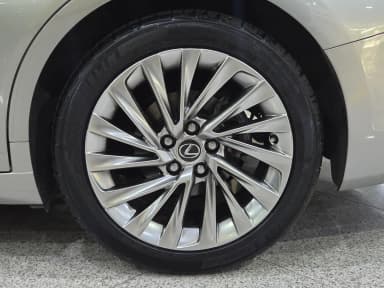 ES300h 7th Generation