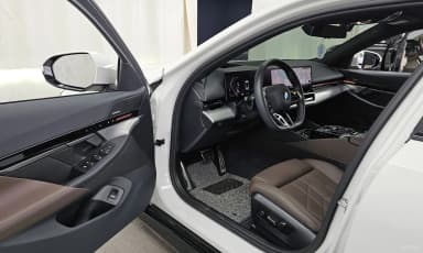 5 Series (G60)