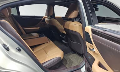 ES300h 7th Generation