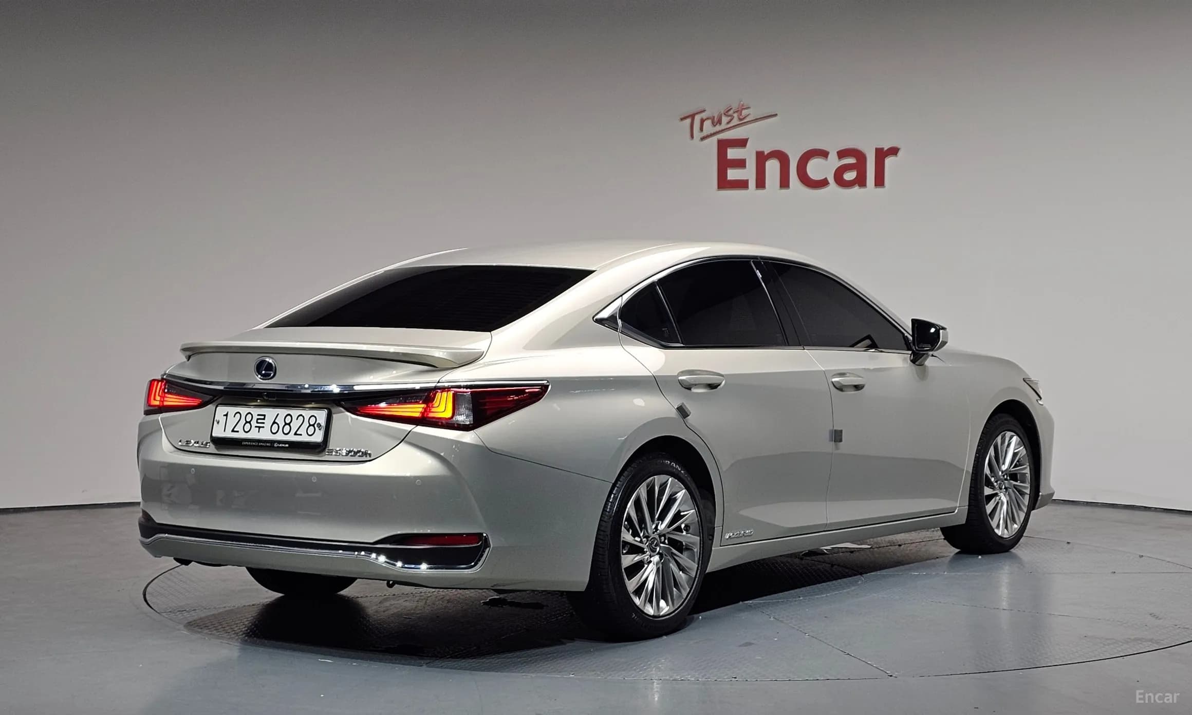 ES300h 7th Generation