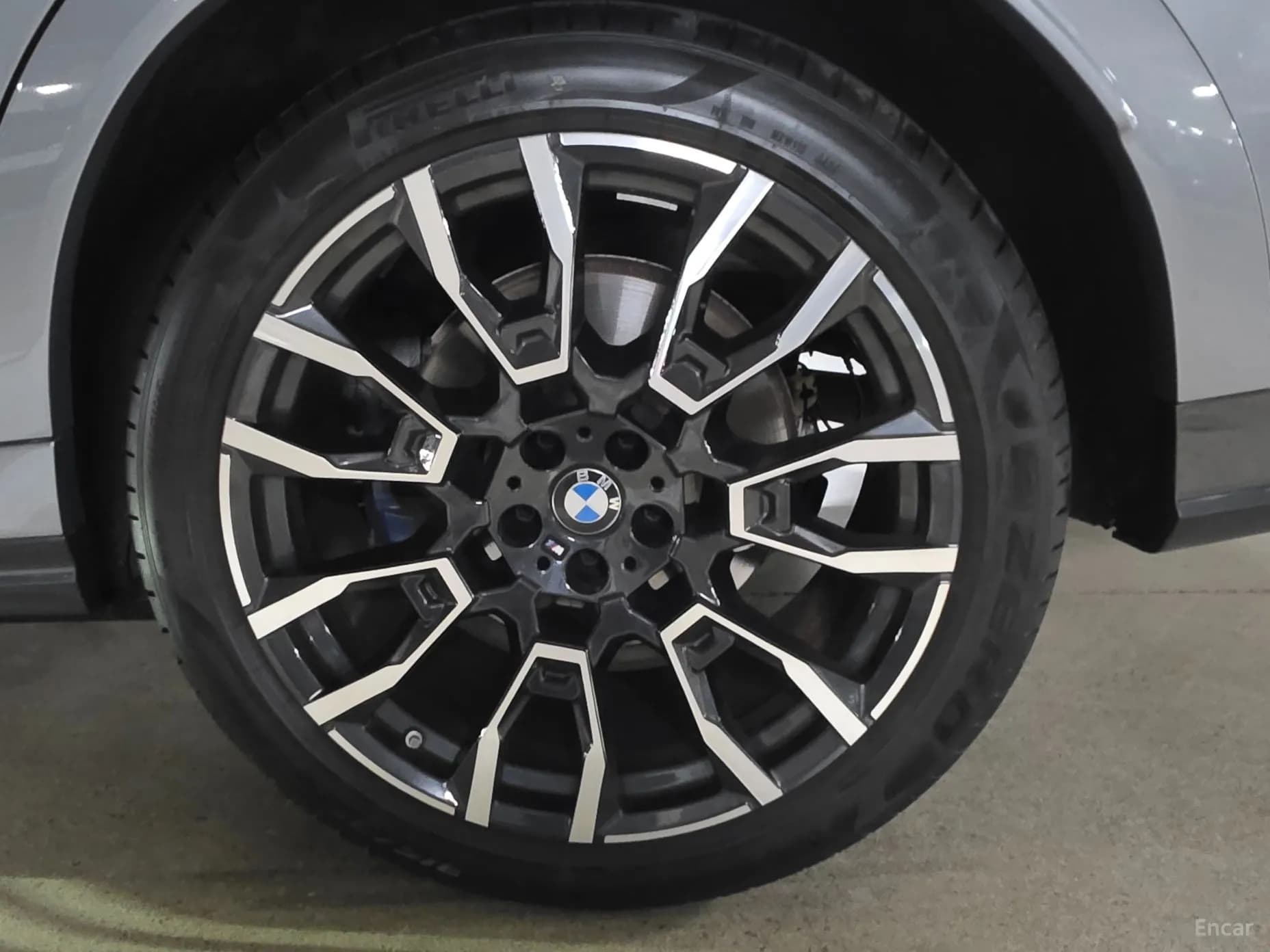 X6 (G06)