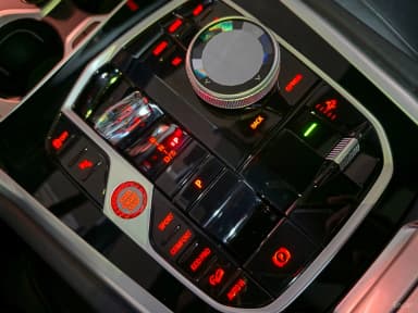X6 (G06)