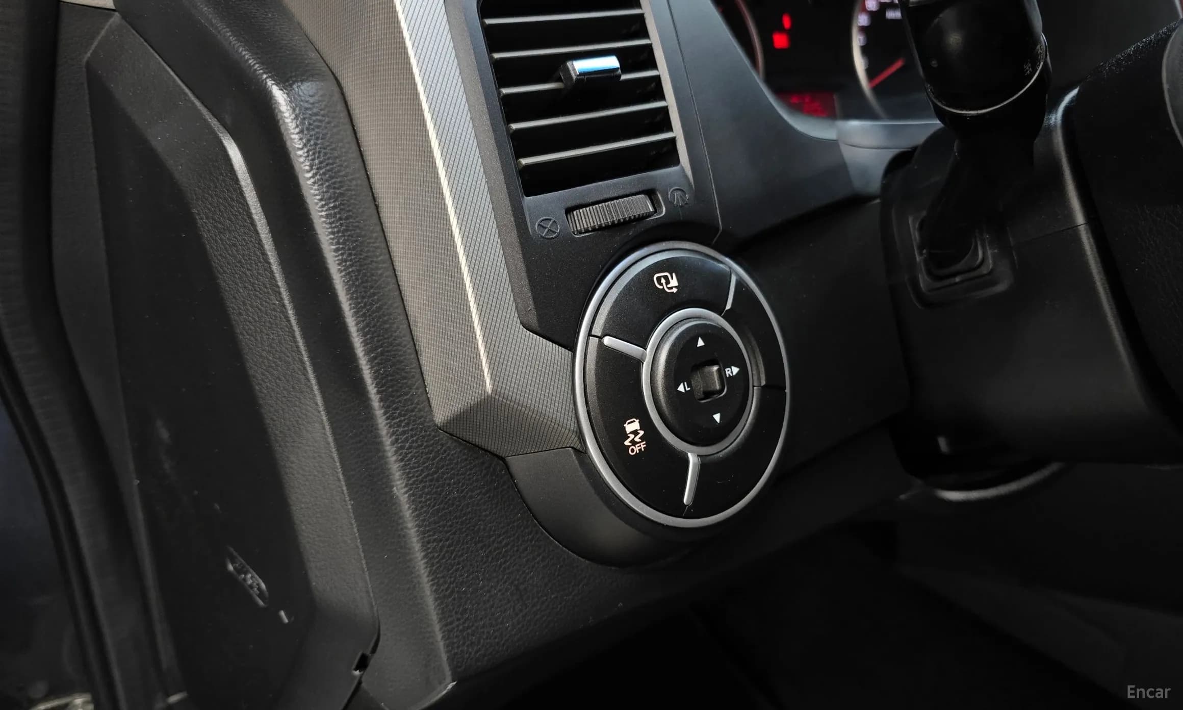 Korando Sports