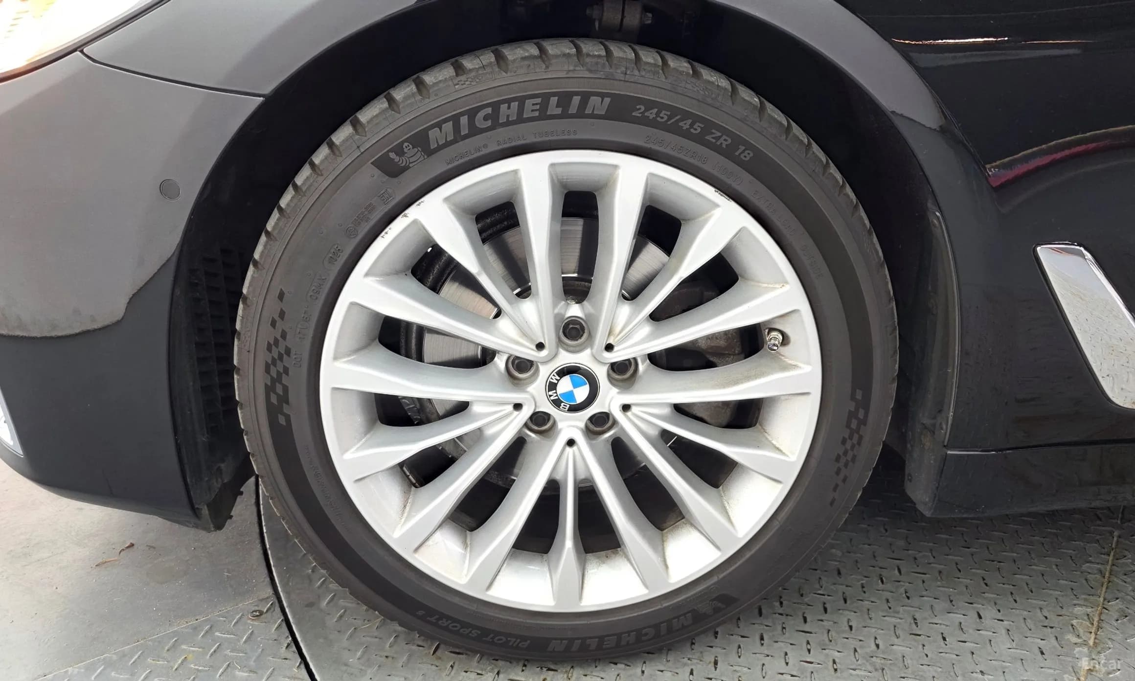 5 Series (G30)