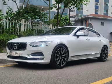 S90