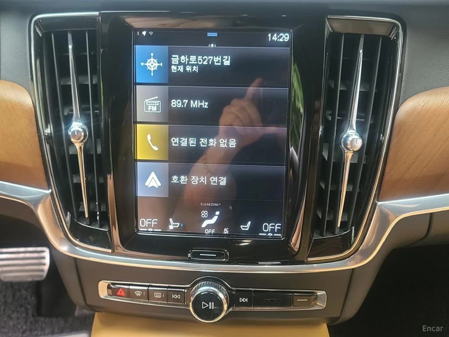 S90
