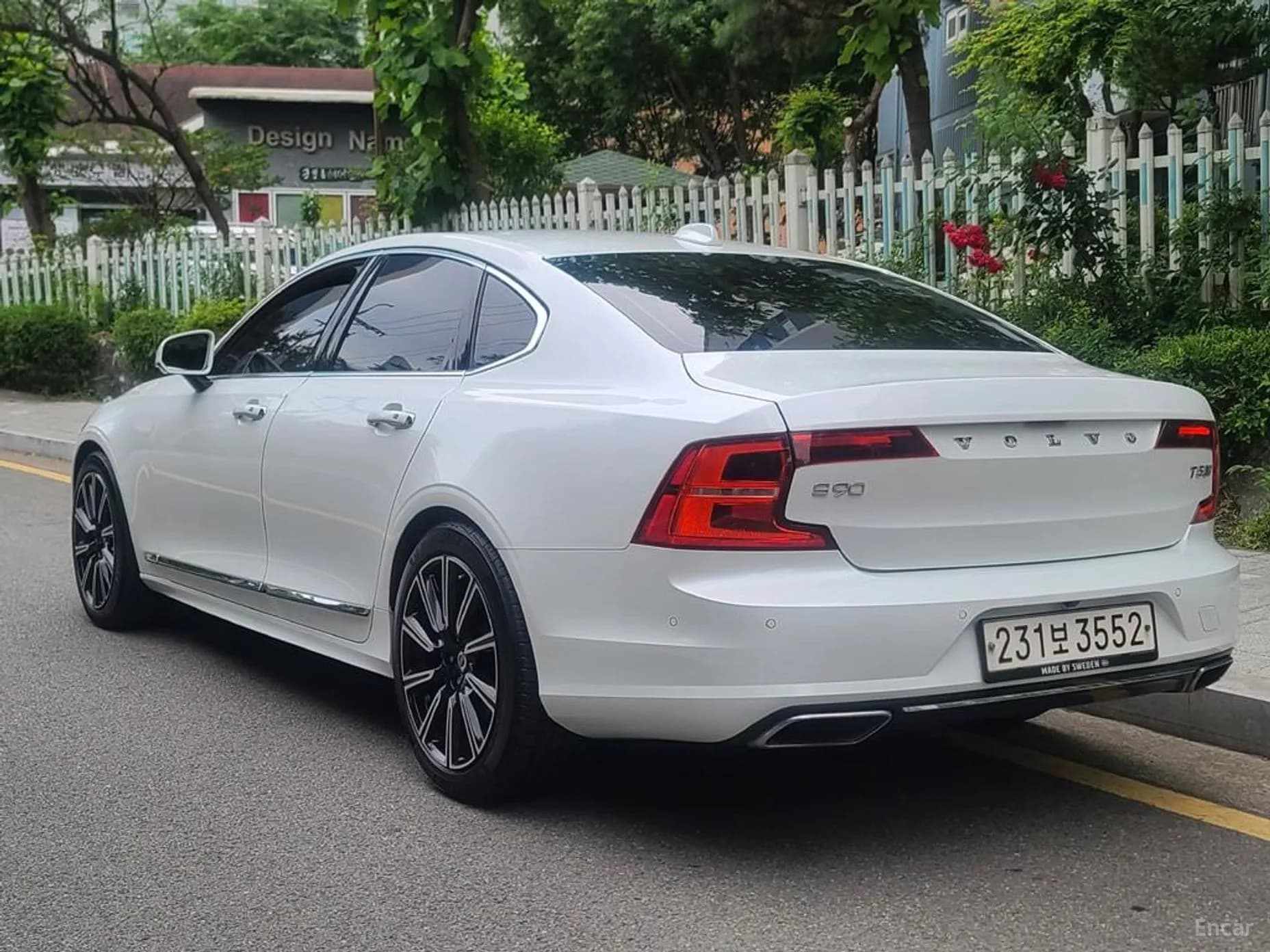 S90