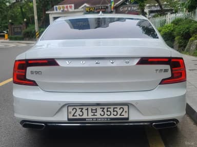 S90