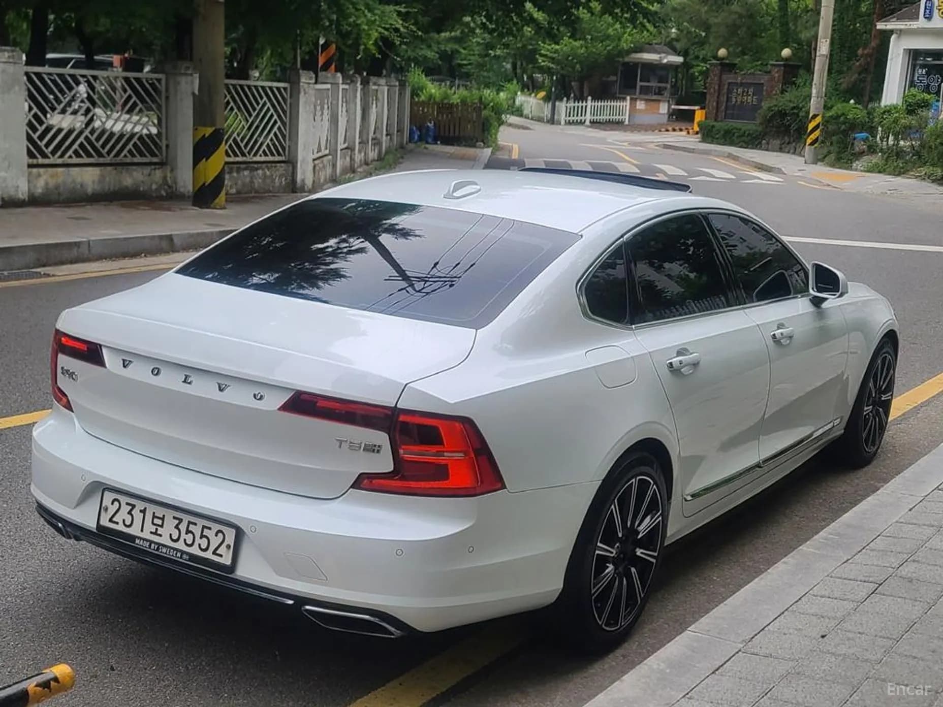 S90