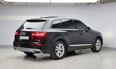 Q7 (4M)