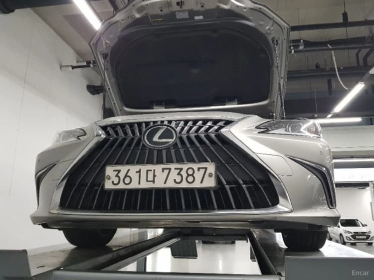 ES300h 7th Generation