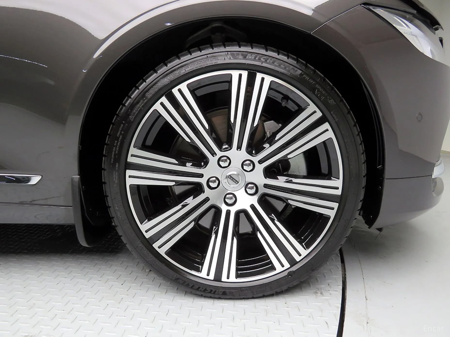S90