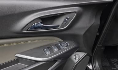Trax Crossover