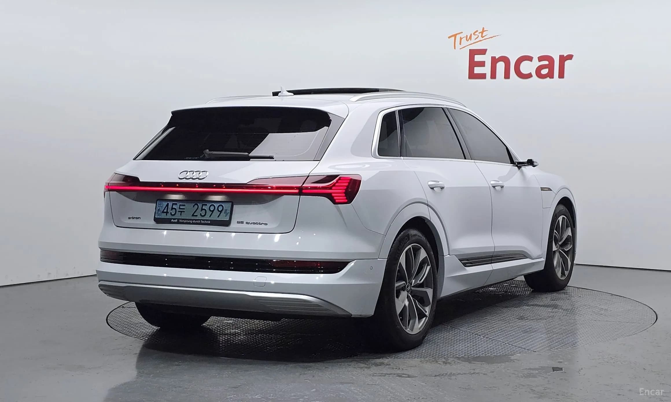 e-tron
