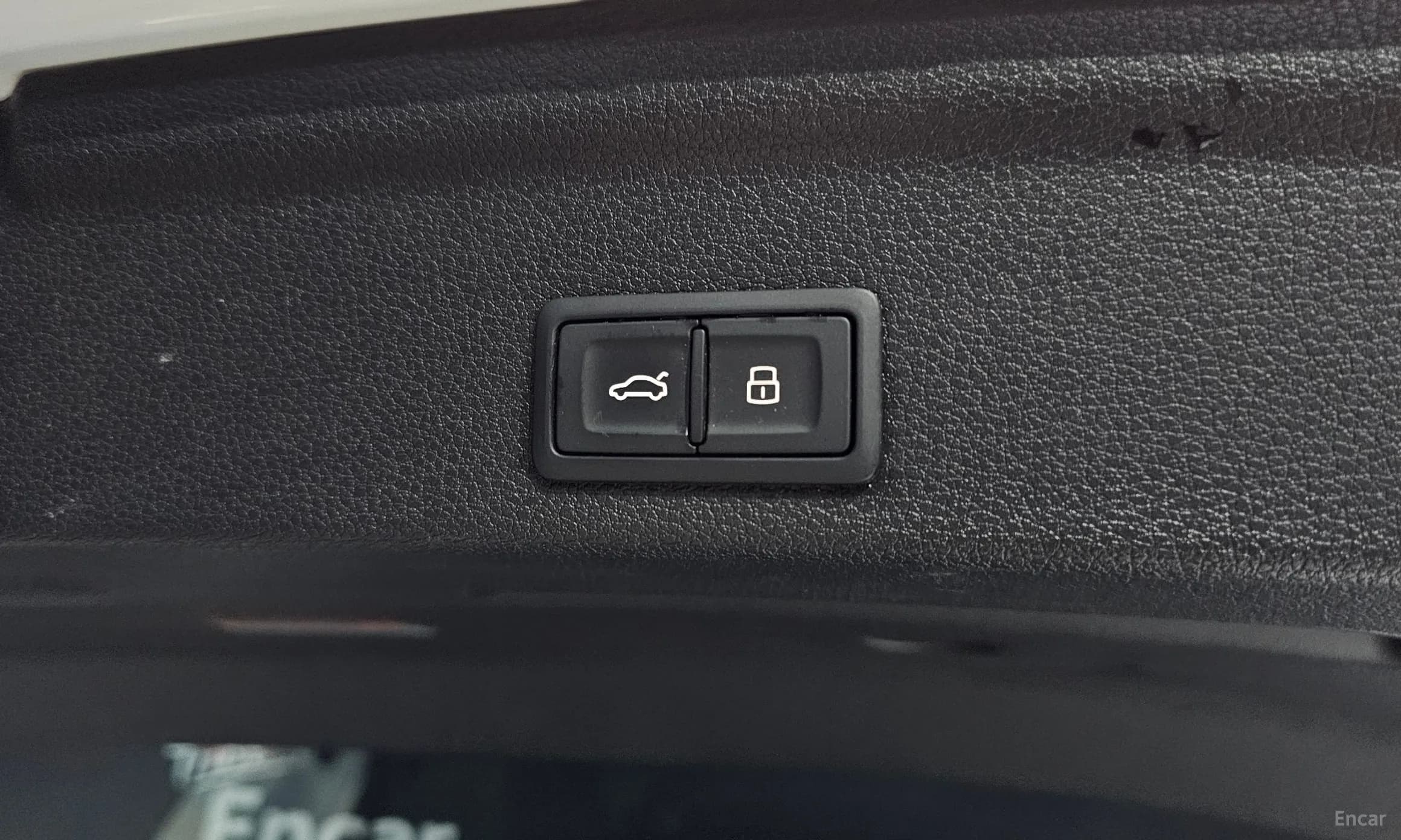 Q3 (F3)