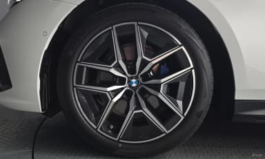 5 Series (G60)