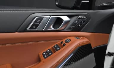 X7 (G07)