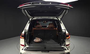 X7 (G07)