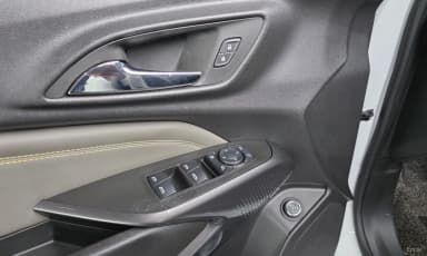Trax Crossover