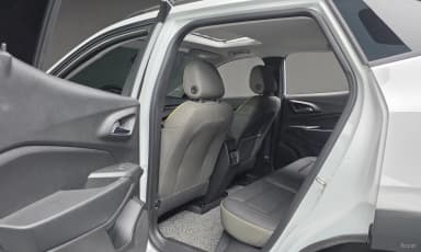 Trax Crossover