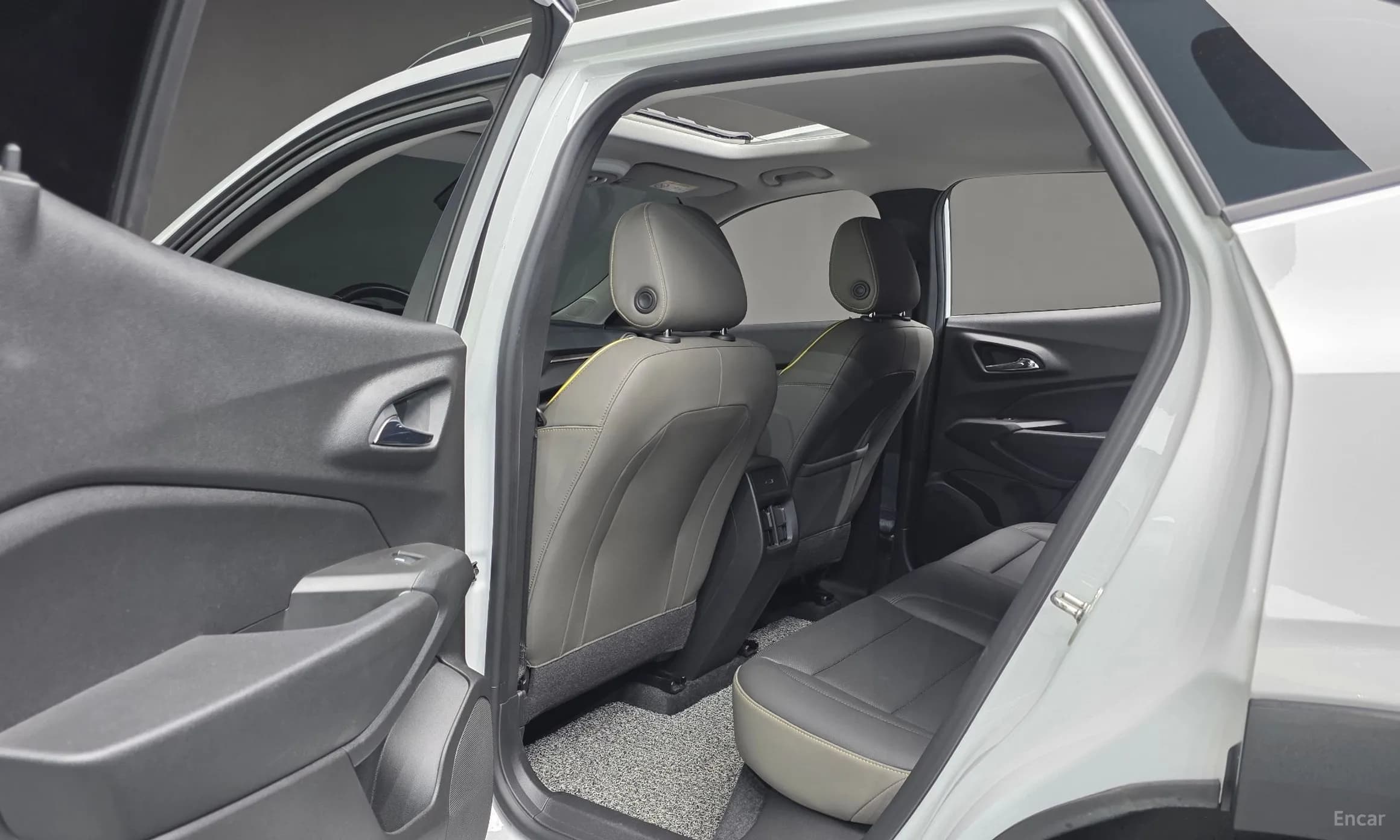 Trax Crossover