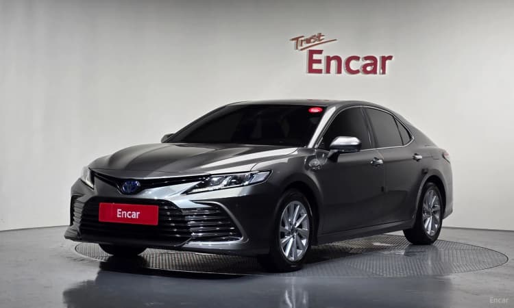 Camry (XV70)