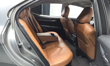 Camry (XV70)