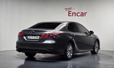 Camry (XV70)