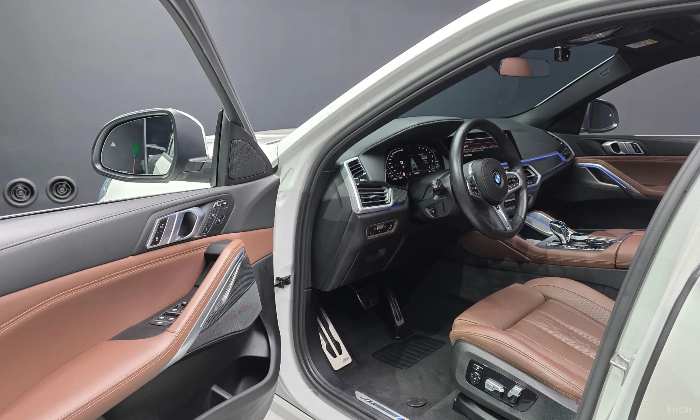 X6 (G06)