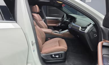 X6 (G06)