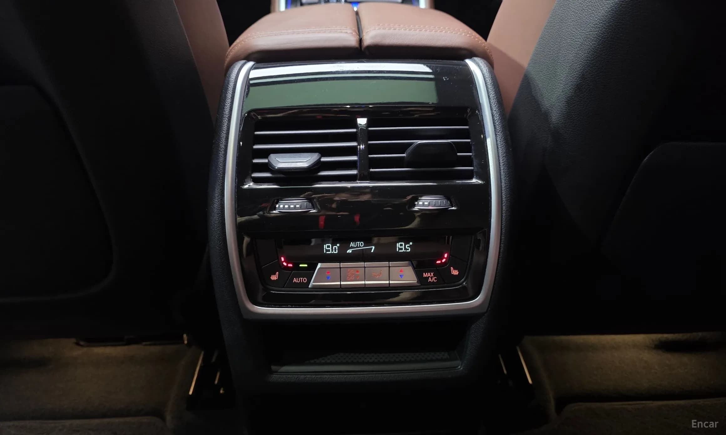 X6 (G06)