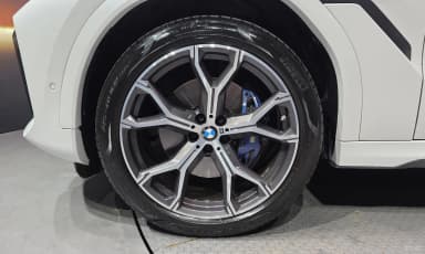 X6 (G06)