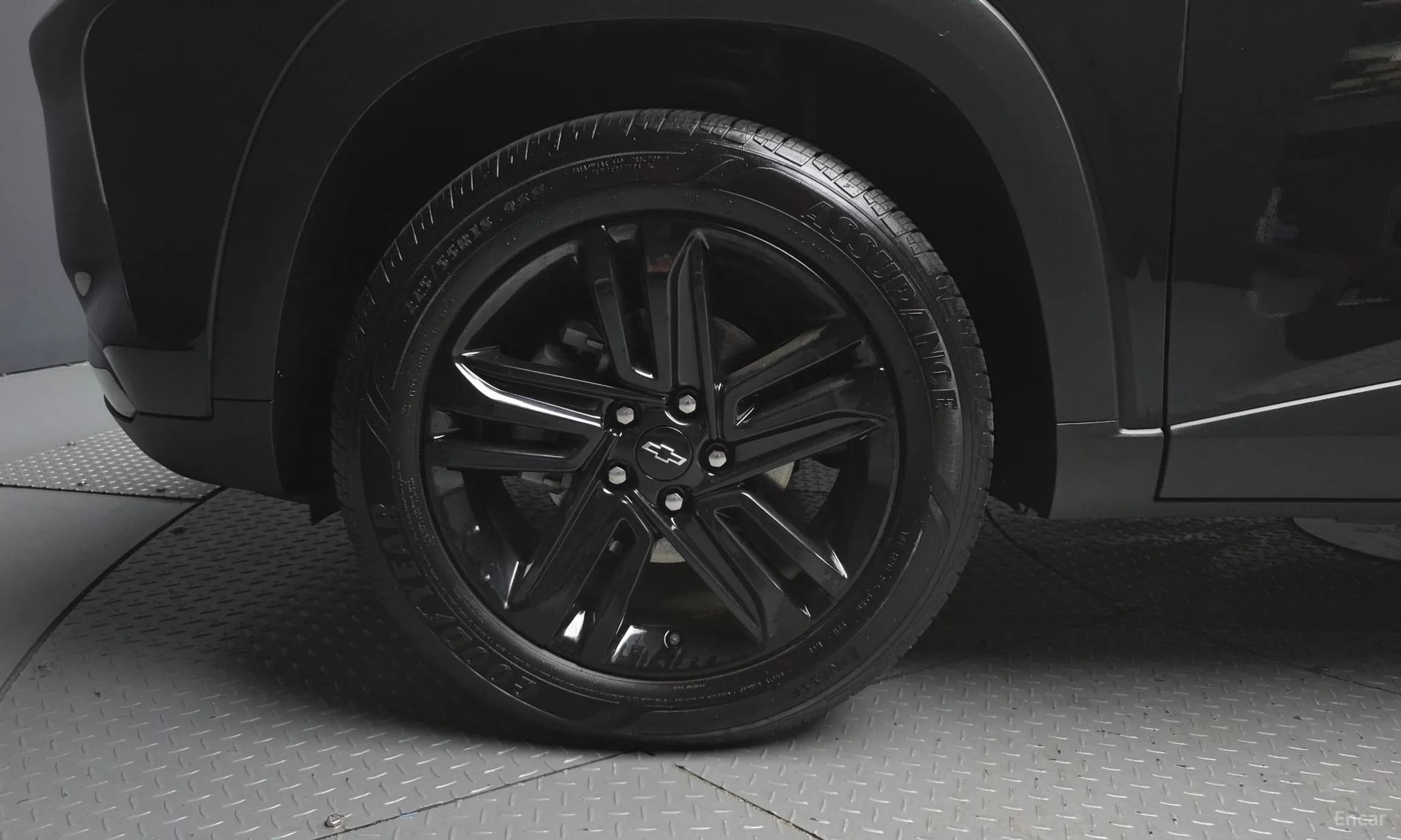 Trax Crossover