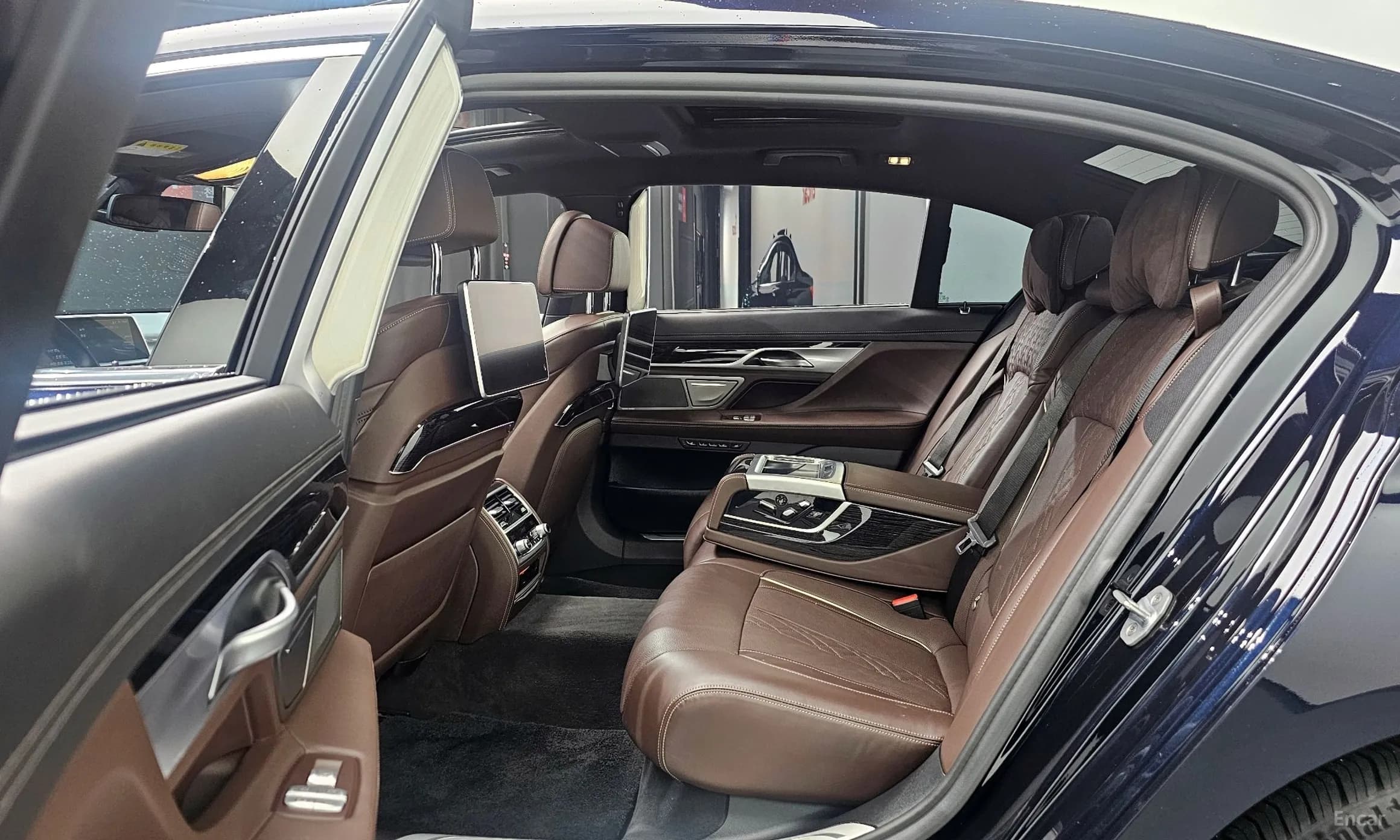 7 Series (G11)