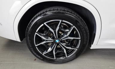 X3 (G01)