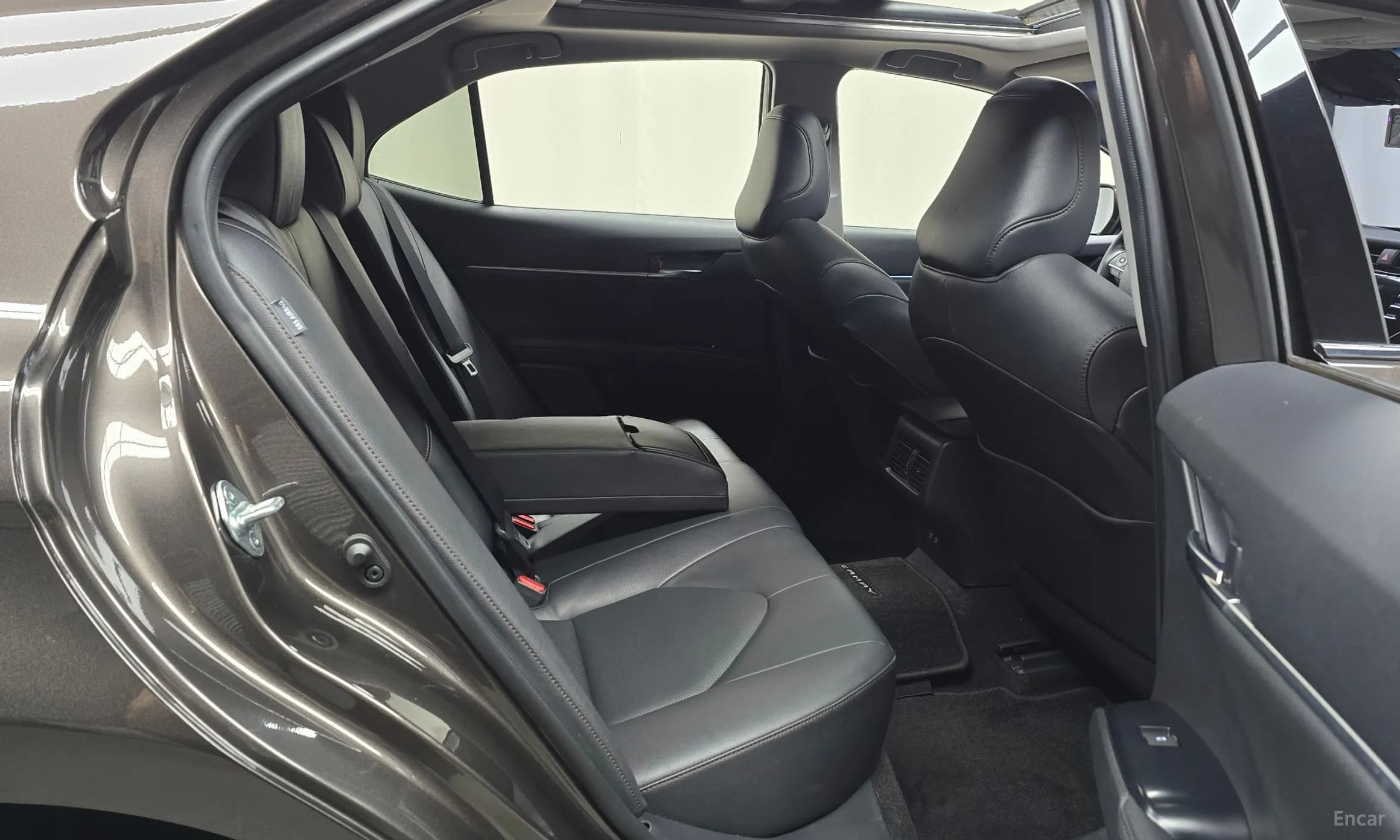 Camry (XV70)