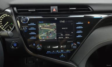 Camry (XV70)