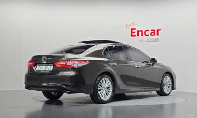 Camry (XV70)