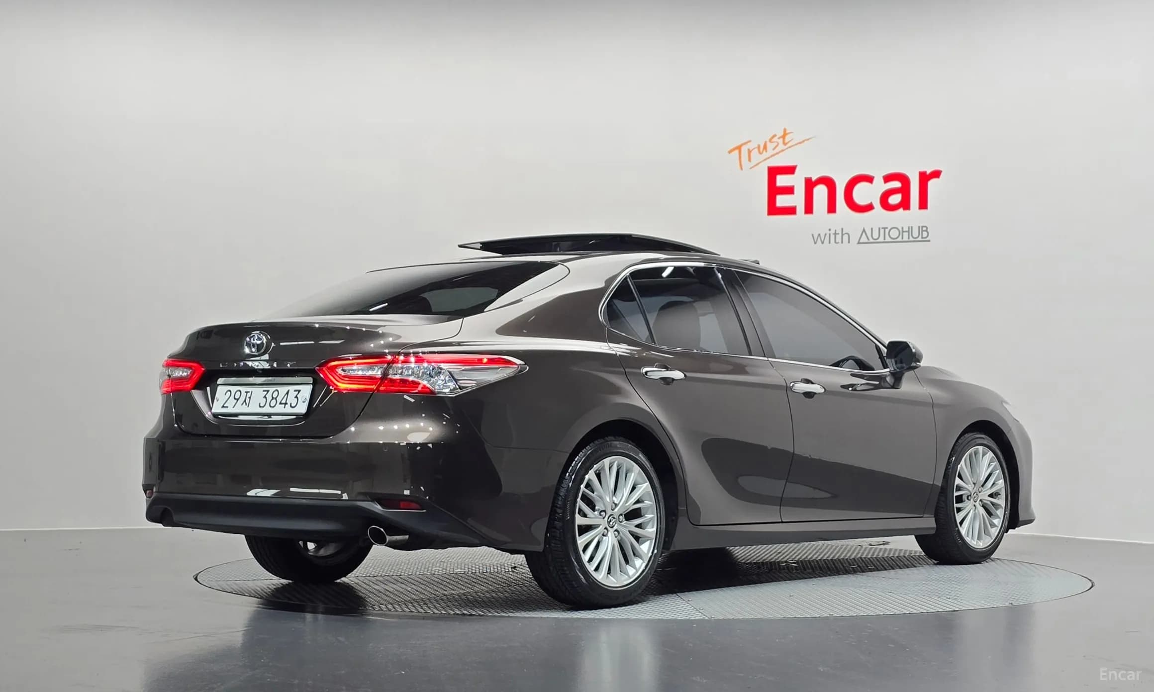 Camry (XV70)