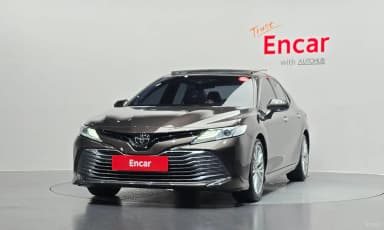Camry (XV70)