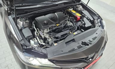 Camry (XV70)