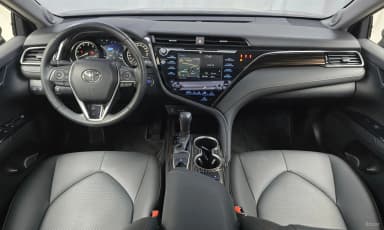 Camry (XV70)