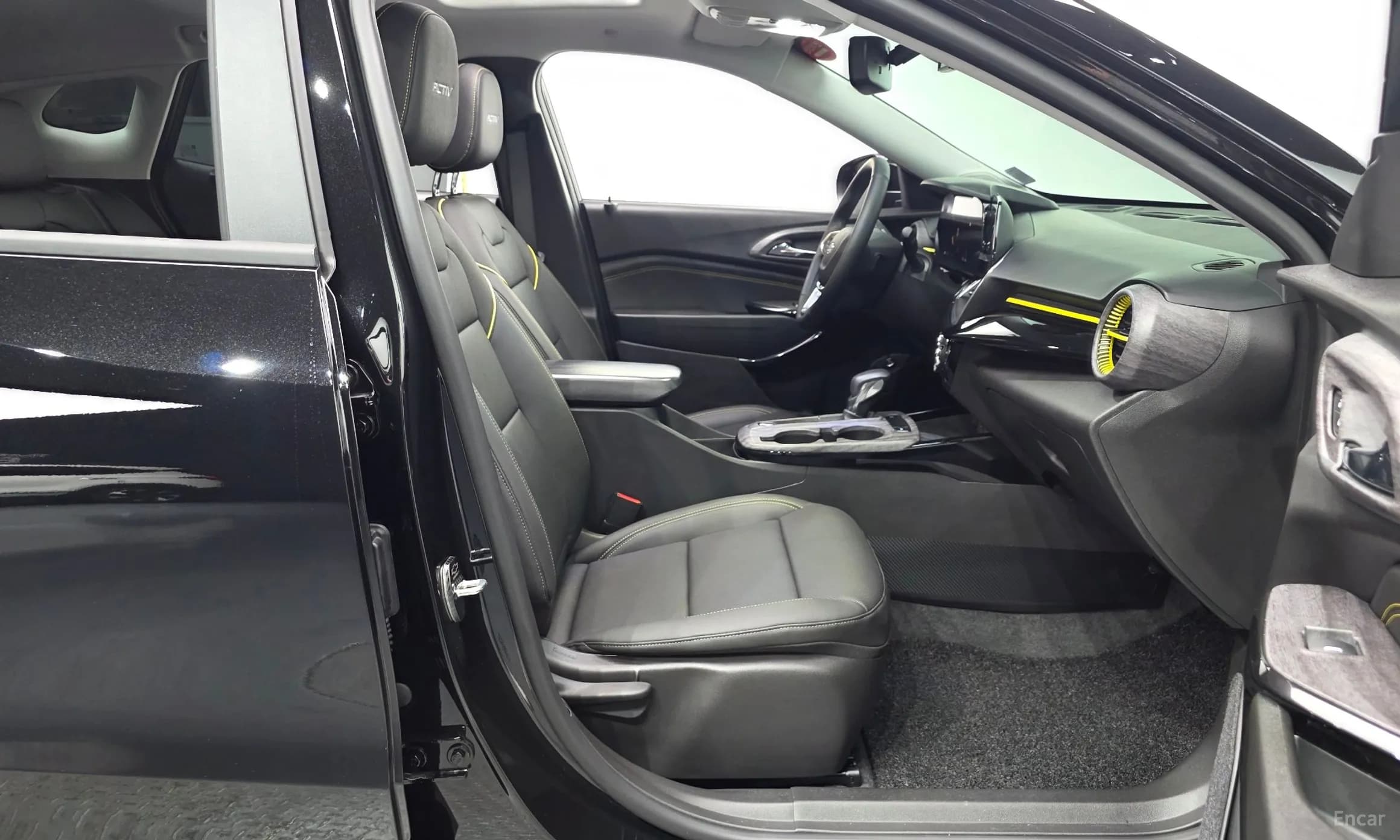 Trax Crossover