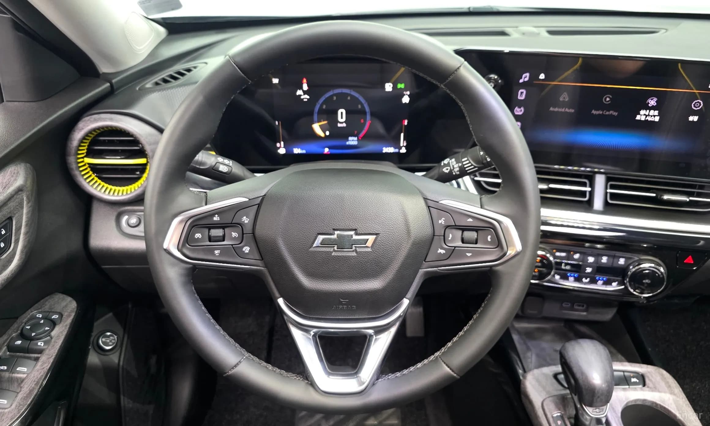 Trax Crossover