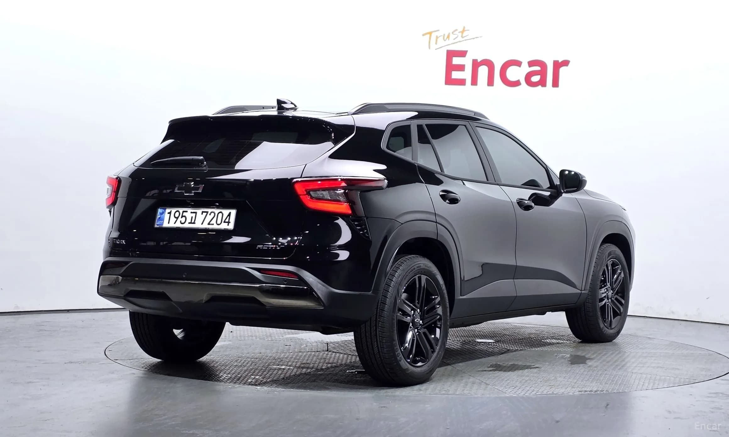 Trax Crossover