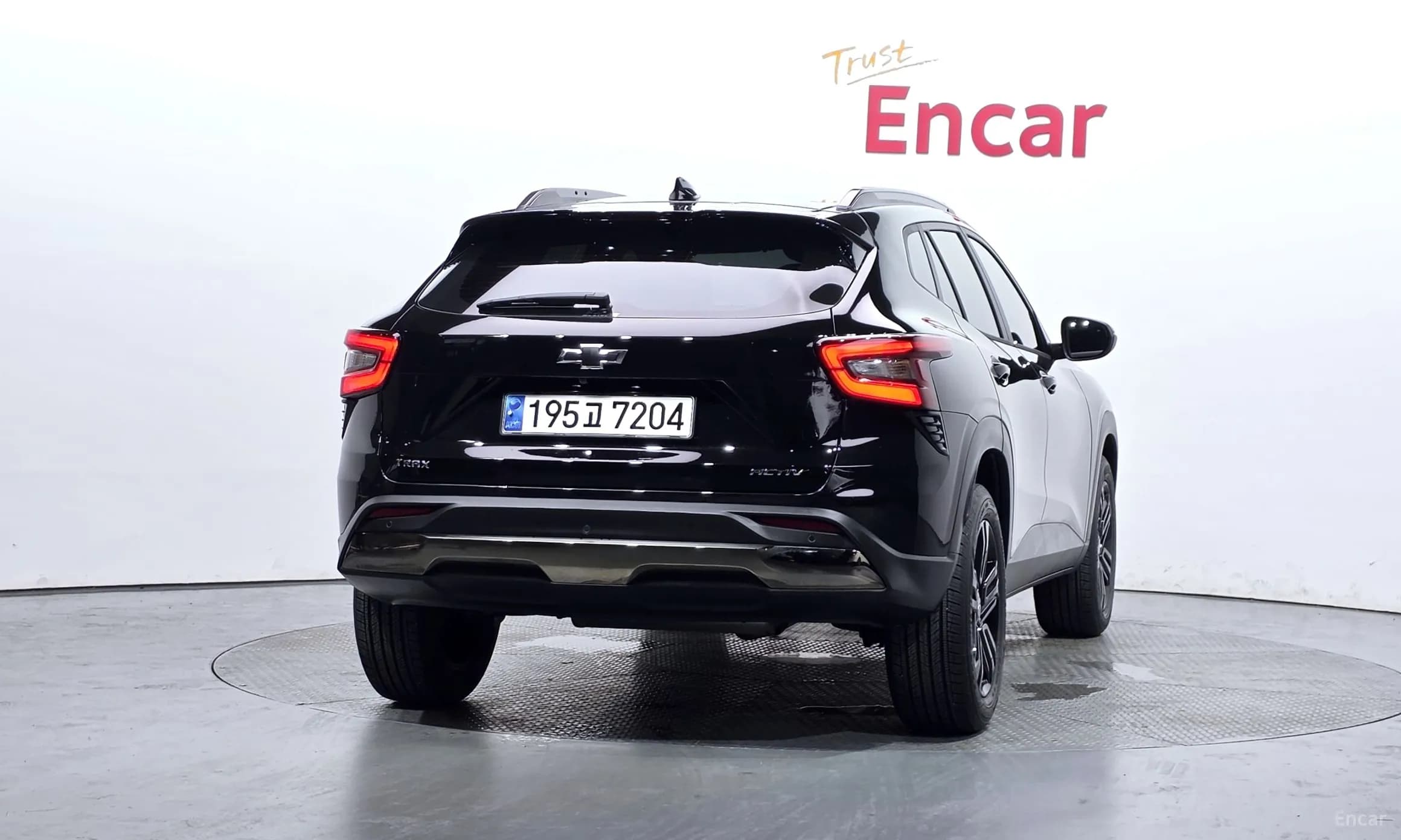 Trax Crossover